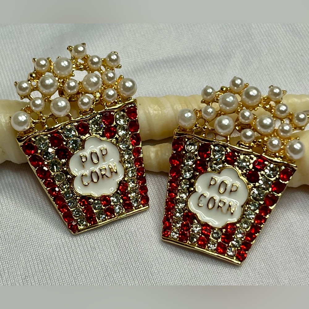 GOLD STUD EARRINGS POPCORN ENAMEL AND RHINESTONE